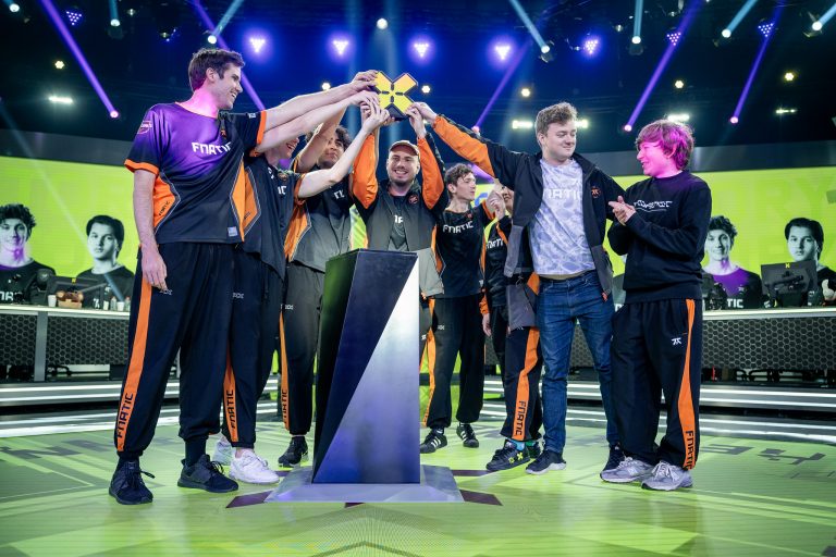 Fnatic Torna sul Trono d’Europa: Sconvolgono i G2 in una Finale Epica delle LEC, Milioni in Live su Twitch